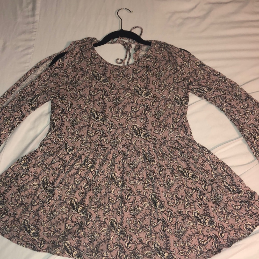 American Eagle 70s/Vintage/Boho Style Floral Top